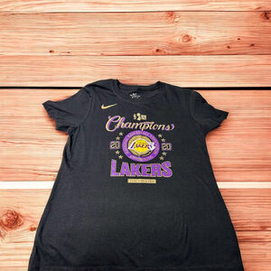 Nike Los Angeles Lakers Champions 2020 Lock Room NBA T-Shirt Women’s Size S